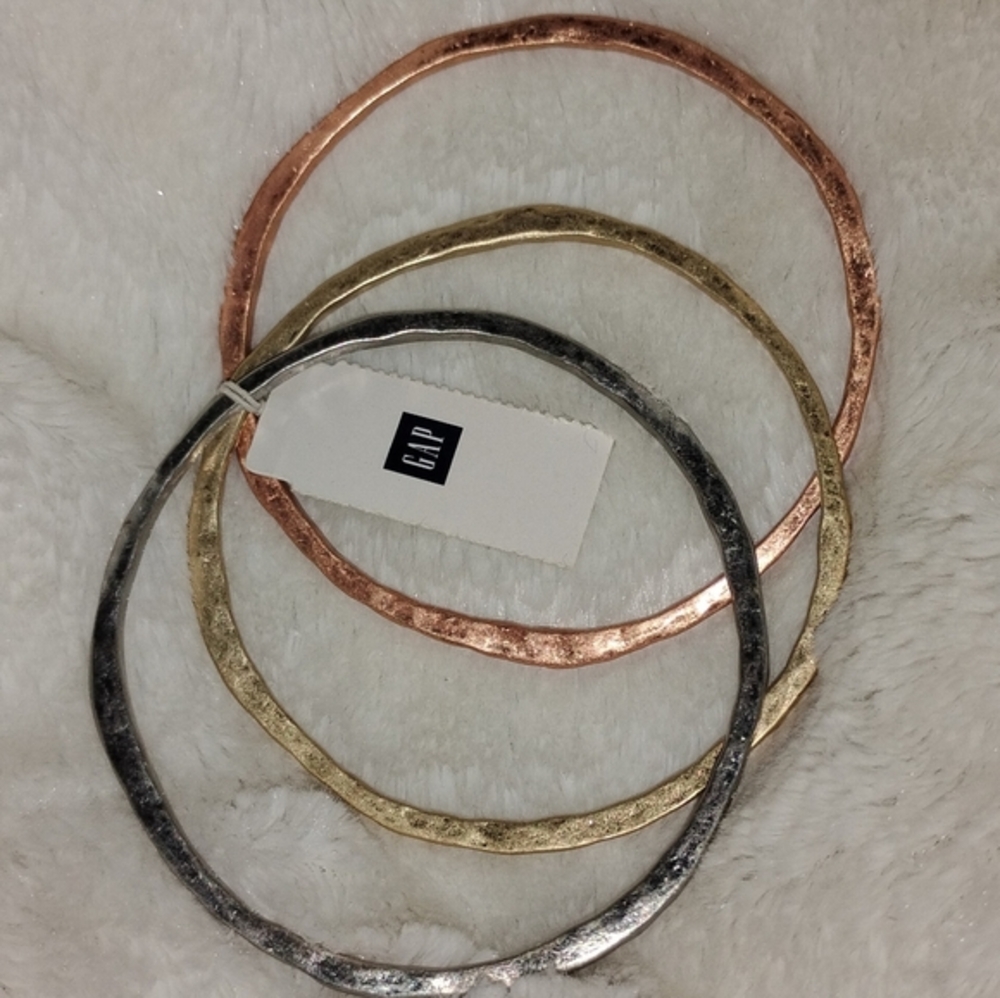 Set of 3 gap bangle bracelets!!